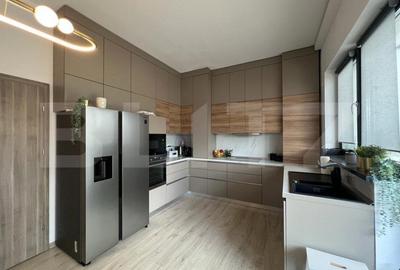 Apartament cu 3 camere semidecomandat în Central - 1
