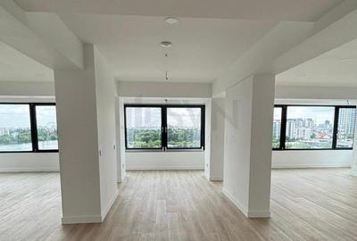 Apartament cu 5 camere decomandat în Floreasca