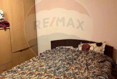 Apartament cu 3 camere decomandat în Sărari - 3