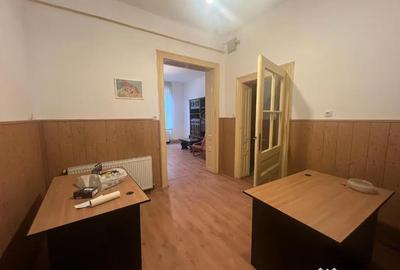 Spațiu comercial, de 50 mp, în Central - 5