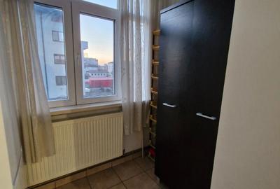 Garsonieră nedecomandată în Baza 3 - 6