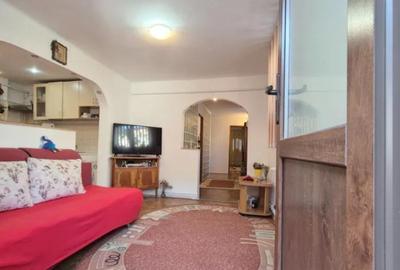 Apartament 2 camere, decomandat - zona Schei - 3