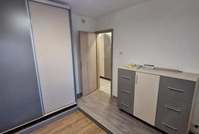 Apartament cu 3 camere decomandat în Soarelui