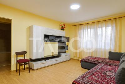 Apartament cu 2 camere semidecomandat, mobilat în Mihai Viteazul