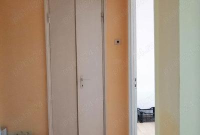 Apartament cu 4 camere decomandat în Central - 3