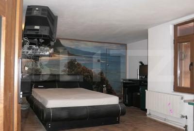 Casă cu 5 camere cu Teren 296 Mp în Micro 4