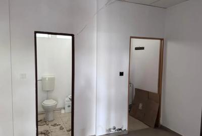 Spațiu comercial, de 86 mp, în Delfinariu - 2