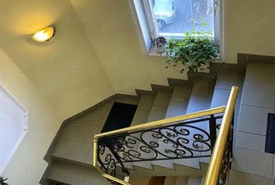 Casă cu 6 camere în Central - 9