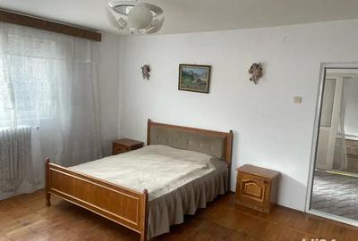 Casă cu 3 camere în Central - 1