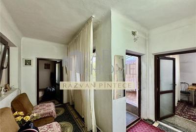 Casă cu 6 camere cu Canalizare în Central - 1