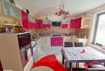 Casă cu 4 camere în Lazu Baciului - 8