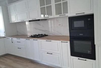 Apartament cu 3 camere decomandat în Tractorul - 6