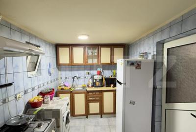 Casa de vanzare, la 11 km de Targu Jiu - 1