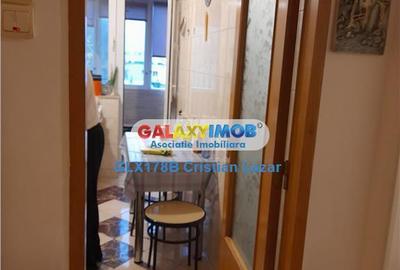 2 camere Constructorilor intersectie cu Calea Giulesti