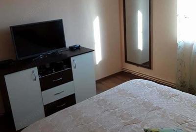 Garsoniera in zona Eroii Revolu?iei situata la etajul 2 cu o suprafata de 18mp - 2