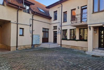 Inchiriez apartament 2 camere decomandate  Sibiu str. Lunga  nr. 31 - 3