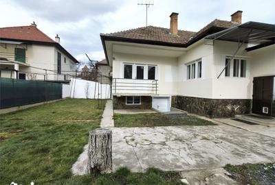 Casă cu 4 camere cu Canalizare în Ultracentral - 2
