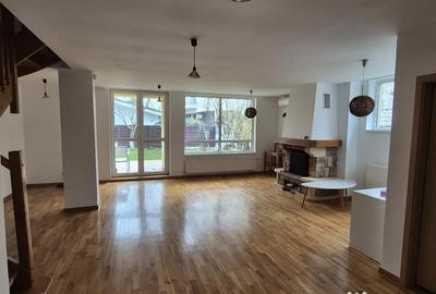 Casă cu 5 camere cu Teren 260 Mp în Corbeanca - 2