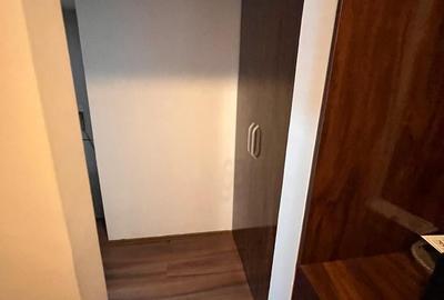 Titan, 3 minute metrou - 5