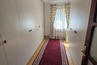 Apartament cu 4 camere decomandat, mobilat în Central - 1
