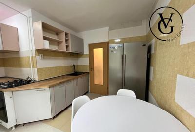 Apartament 3 camere cu destinatia de spatiu comercial, zona - 12