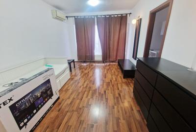 Garsonieră în Titan