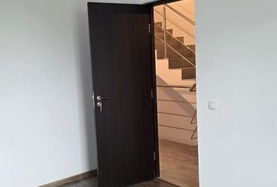 Casă cu 4 camere cu Teren 75 Mp în Central - 13