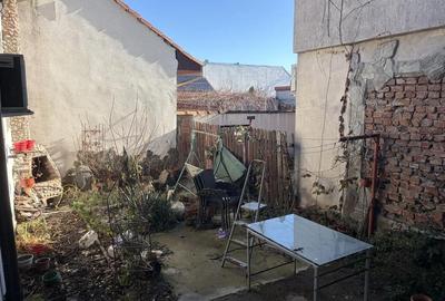 Casă cu Teren 200 Mp în Central - 4