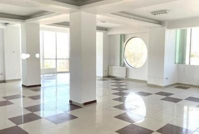 Birou, de 110 mp, în Central - 1