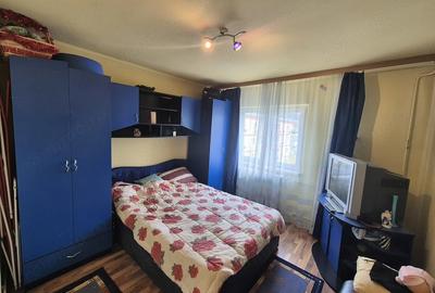 Apartament cu 2 camere decomandat în Micro IV - 5