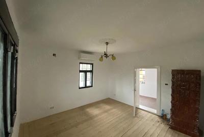 Casă cu 2 camere cu Teren 2880 Mp în Sintea Mare - 5