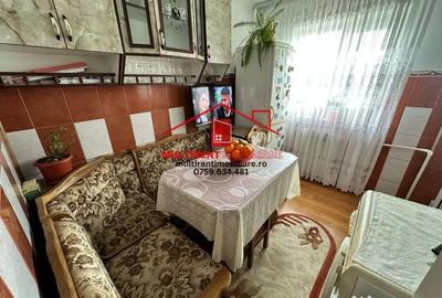 Apartament cu 3 camere semidecomandat în Neptun - 11
