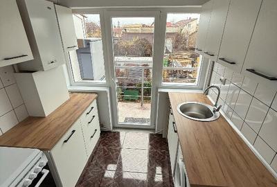 Inchiriez apartament cu 2 camere, parcare privata - 2