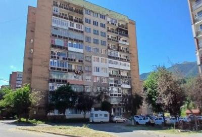 Apartament 2 camere, localitatea Lupeni, judetul Hunedoara