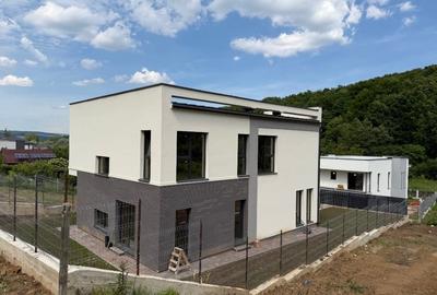 Casă individuală cu 5 camere cu Teren 500 Mp în Florești - 2
