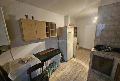 Apartament cu 2 camere semidecomandat în Micro I - 17