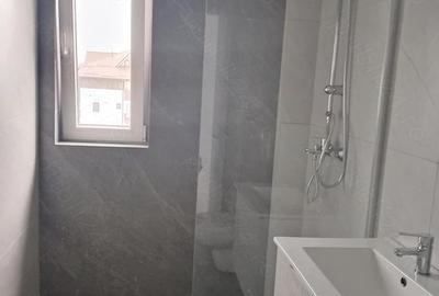 Apartament cu 2 camere decomandat în Central - 2