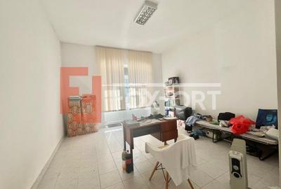 Casa de vanzare la curte comuna Zona Lunei - COMISION 0% - 2