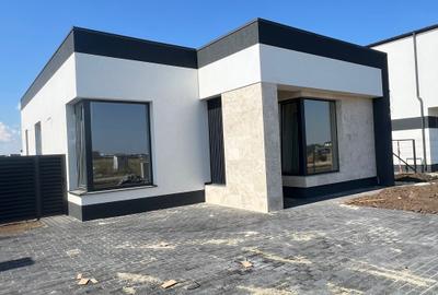 Casa parter 3 camere  in ansamblu rezidential-apa curenta-str asfaltata - 3