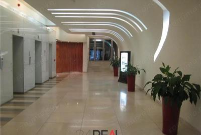 Spațiu comercial, în Universitate - 3