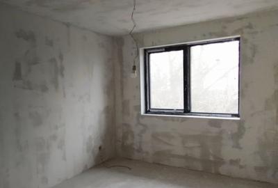 Casă individuală cu 4 camere cu Canalizare în 1 Decembrie - 8
