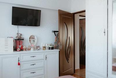 Apartament cu 3 camere semidecomandat în Micro 16 - 6