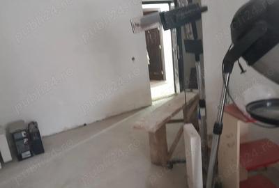 Garsonieră decomandată în Central - 2