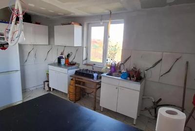 Casă cu 3 camere cu Teren 2000 Mp în Sărmășel - 4