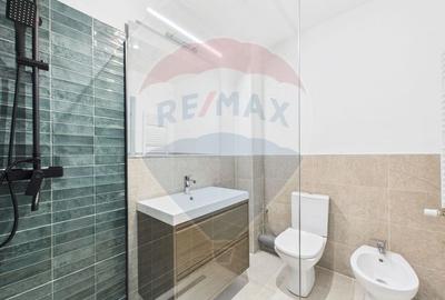 Casă cu 7 camere cu Teren 400 Mp în Central - 19