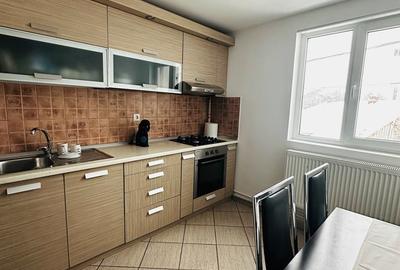 Apartament cu 3 camere, mobilat în Micro 9 - 9