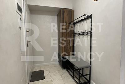 Apartament cu 2 camere, mobilat în Central