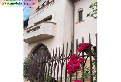 Vila interbelică D+P+E+M, 430 mp(9 camere, 6 bai,3 bucatarii) central - 2