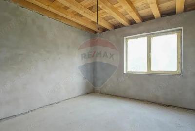 Casă cu Teren 500 Mp în Hărman - 14