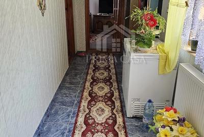 Casă cu 4 camere cu Teren 1900 Mp în Smeeni - 2